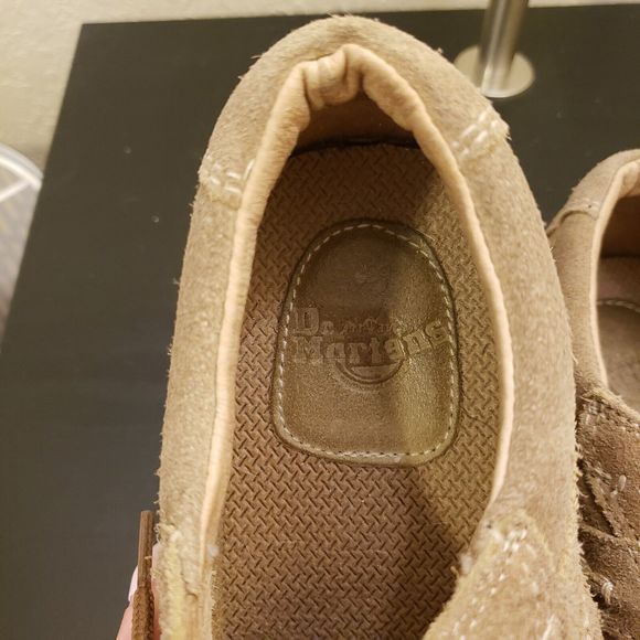 Dr. Marten 8A99 Air Wair Tan Suede Laceup Casual Shoes Men's Sz 6 Women's Sz 7.5 - Picture 7 of 15